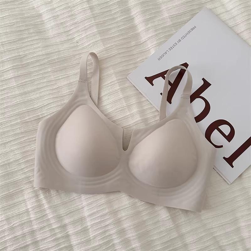 Milk leather seamless underwear women's thin big breasts show small breasts gather and close secondary breasts to prevent sagging jelly lift