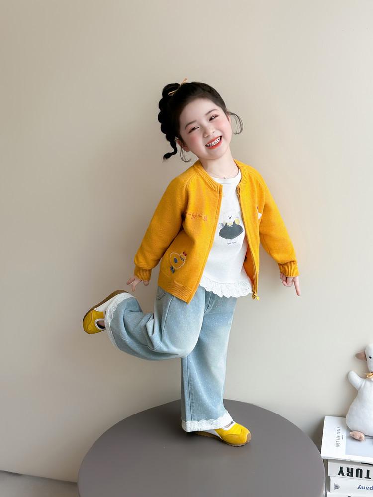 2026 Spring Korean Style Little Girls' Chicken Knit Cardigan - Stylish Cartoon Sweater
