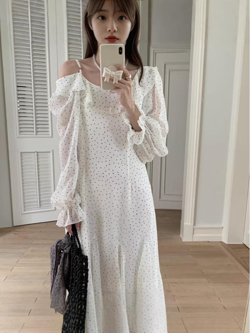 Korean Chic Polka Dot Off-Shoulder Chiffon Dress with Long Sleeves One Size белый