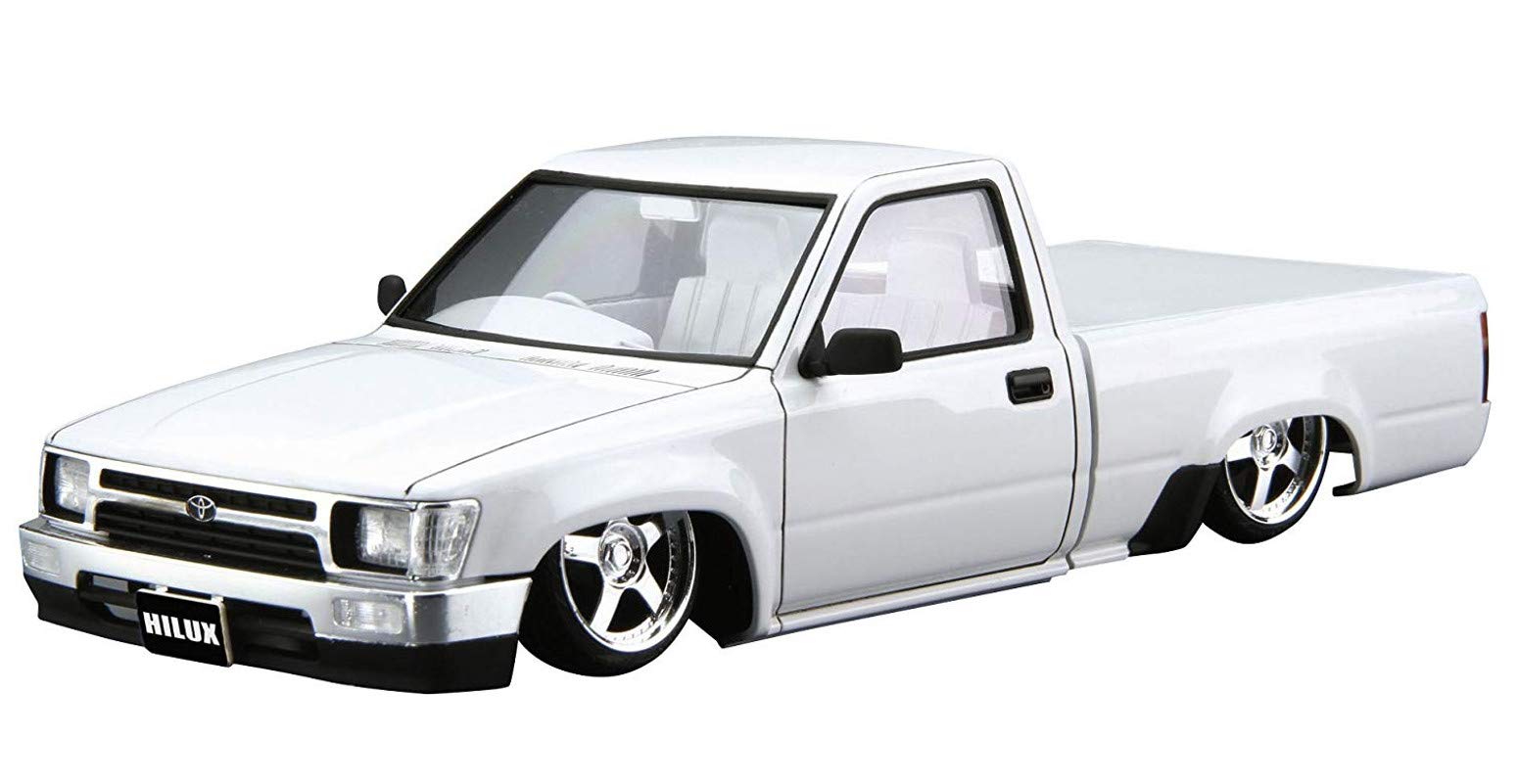 

Aoshima Bunka Kyozai Серия «Тюнингованные автомобили» Toyota RN80 Hilux Custom 1995 Пластиковая модель 1/24 №41