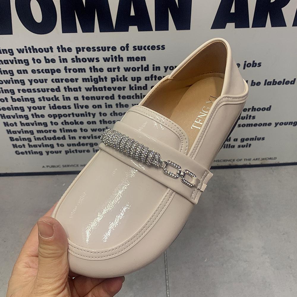 Fashion Women Loafers Plus Size Casual Women Shoes Female Flat Shoes Designer Women Mullers Patent Leather Rhiestones Shoes