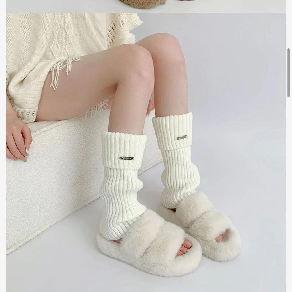 Leg Warmers Autumn and Winter Knit Thick Warm Girls Lolita Socks Metal nameplate White Black Loose Leg Warmers