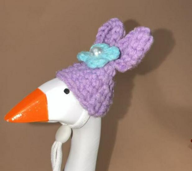 Christmas Goose Figurine Set with Hand-Crocheted Mini Pet Hats