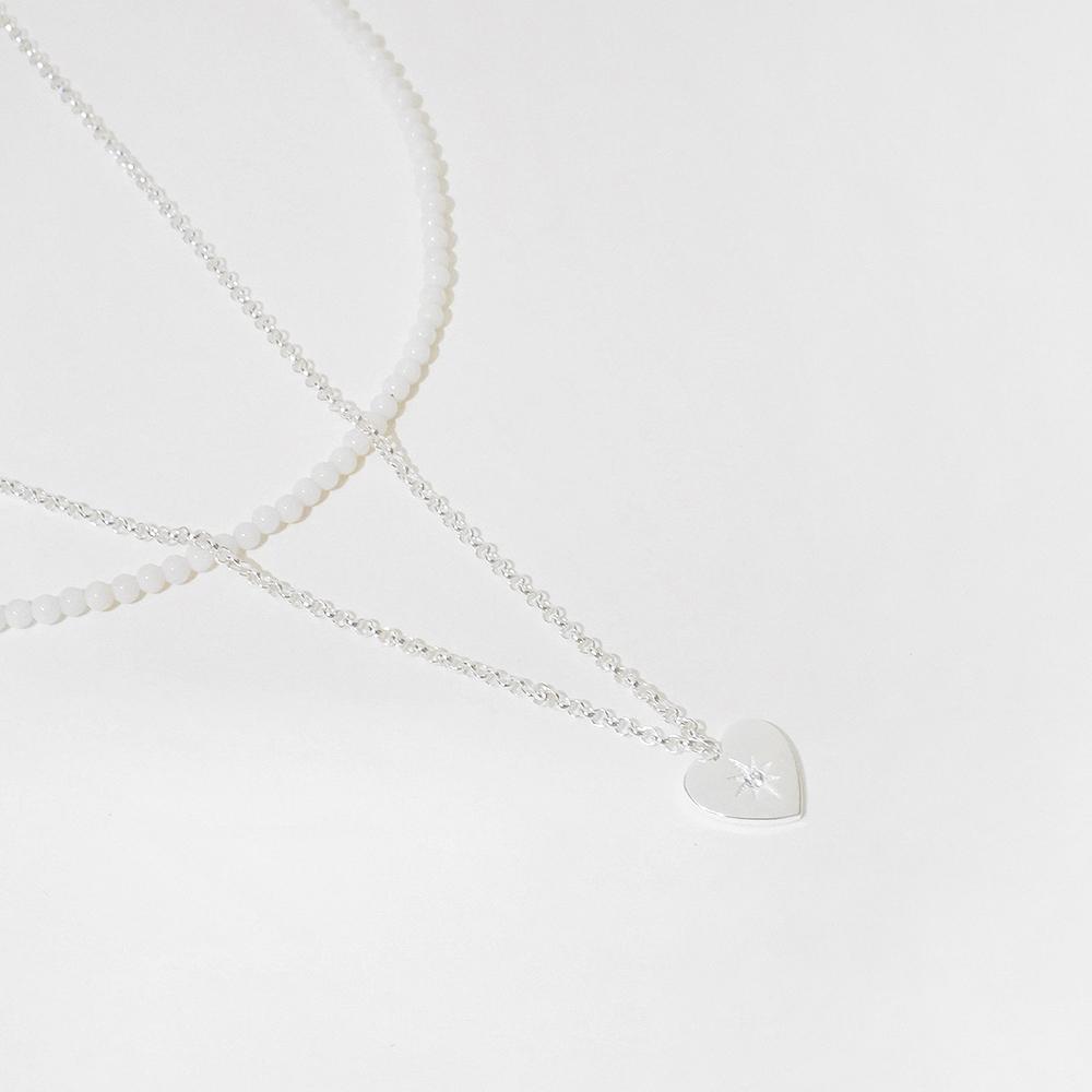 Still Instant Curve Motion - Necklace 09