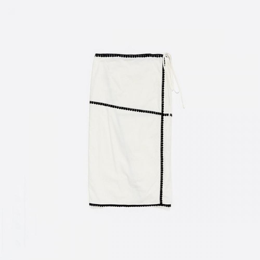 

Bimba Y Lola Wrap Skirt Raise embroiderY B255aws009whb White/S