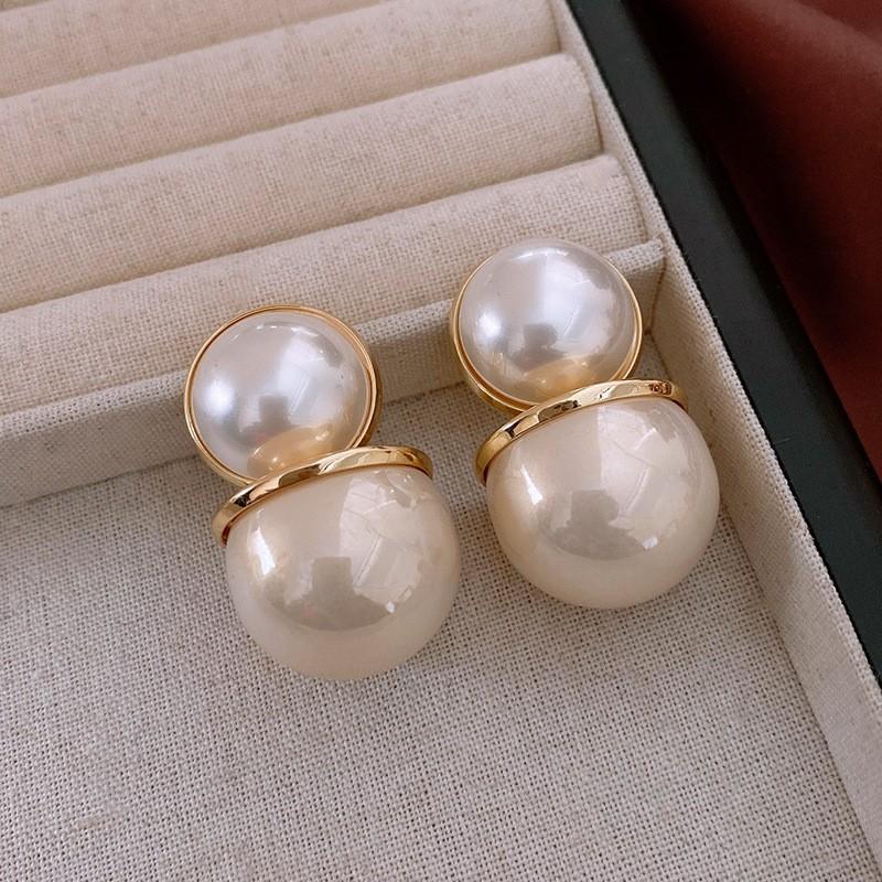 Silver Needle Diamond Pearl C-Shaped Earrings French Retro Premium Temperament Earrings Personality Light Luxury Earrings Women