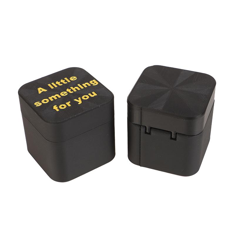 Middle Finger In The Box Funny Spoof Prank Gifts Funny Surprise Gift Pop Up Box Novelty Toys For Men Christmas Creative Gifts