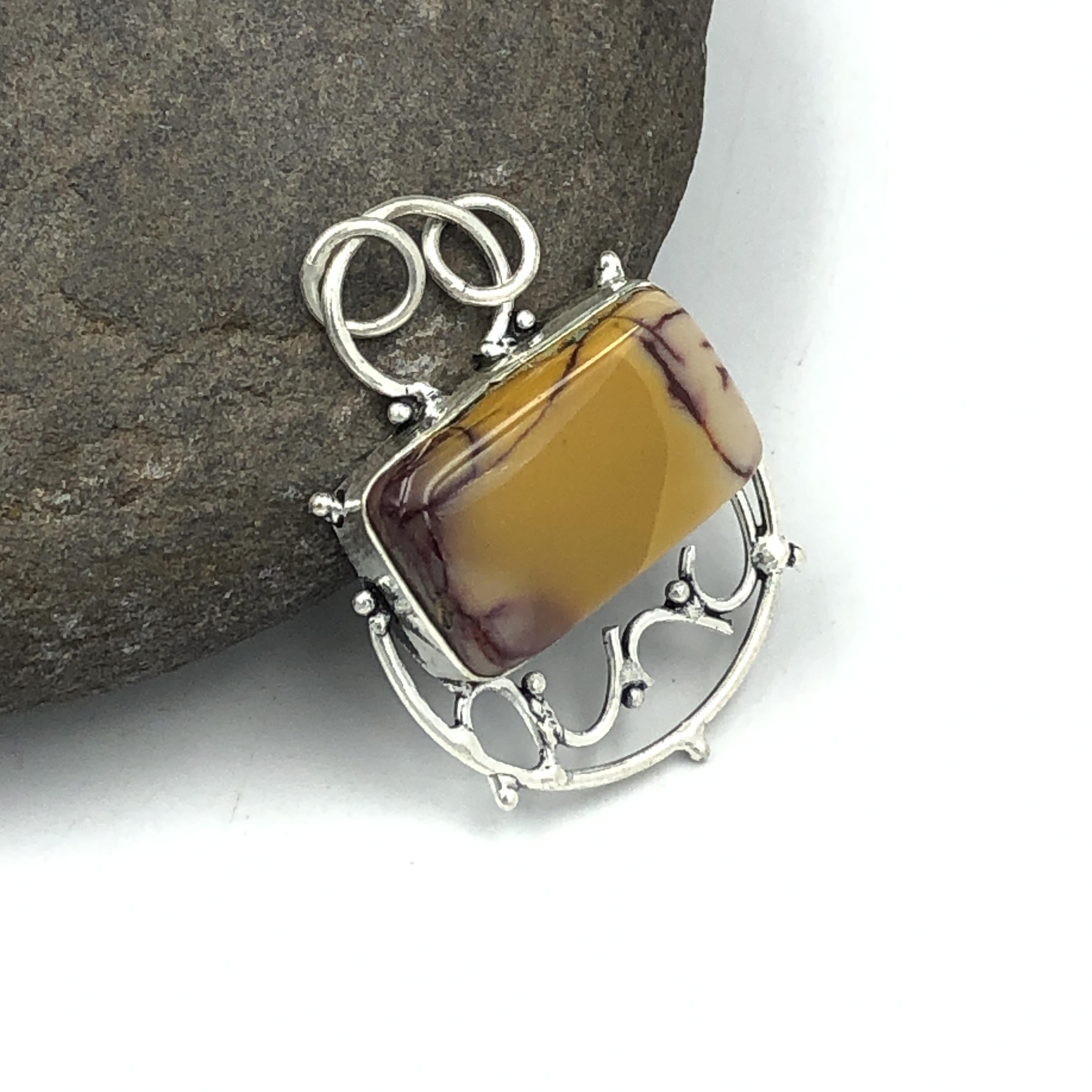 

Natural Mookaite Gemstone 925 Sterling Silver Jewelry Designer Pendant 1.58 AJP-142