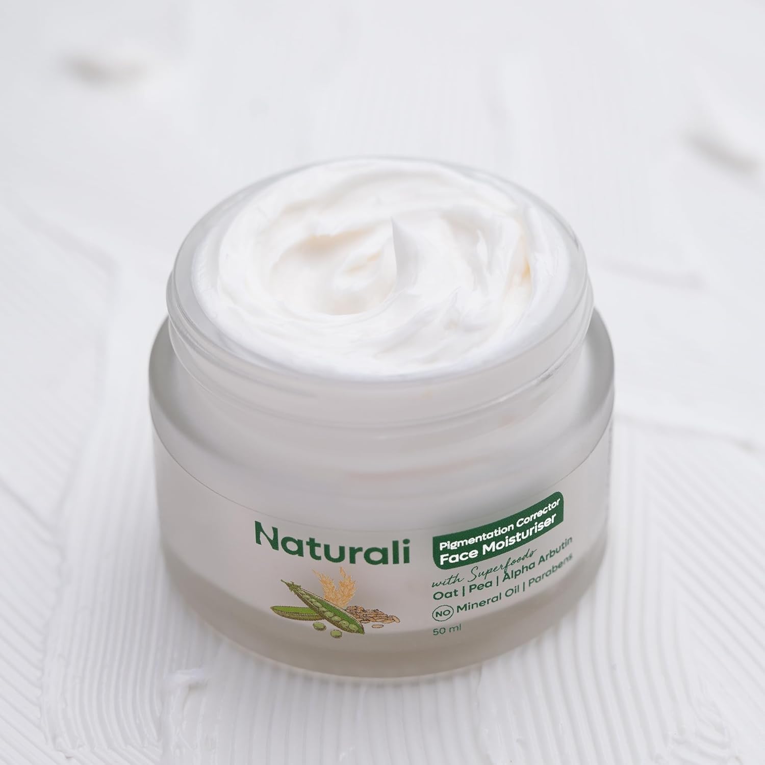 

Naturali Корректор пигментации Увлажняющий крем от темных пятен и неровного тона кожи для лица 50 мл