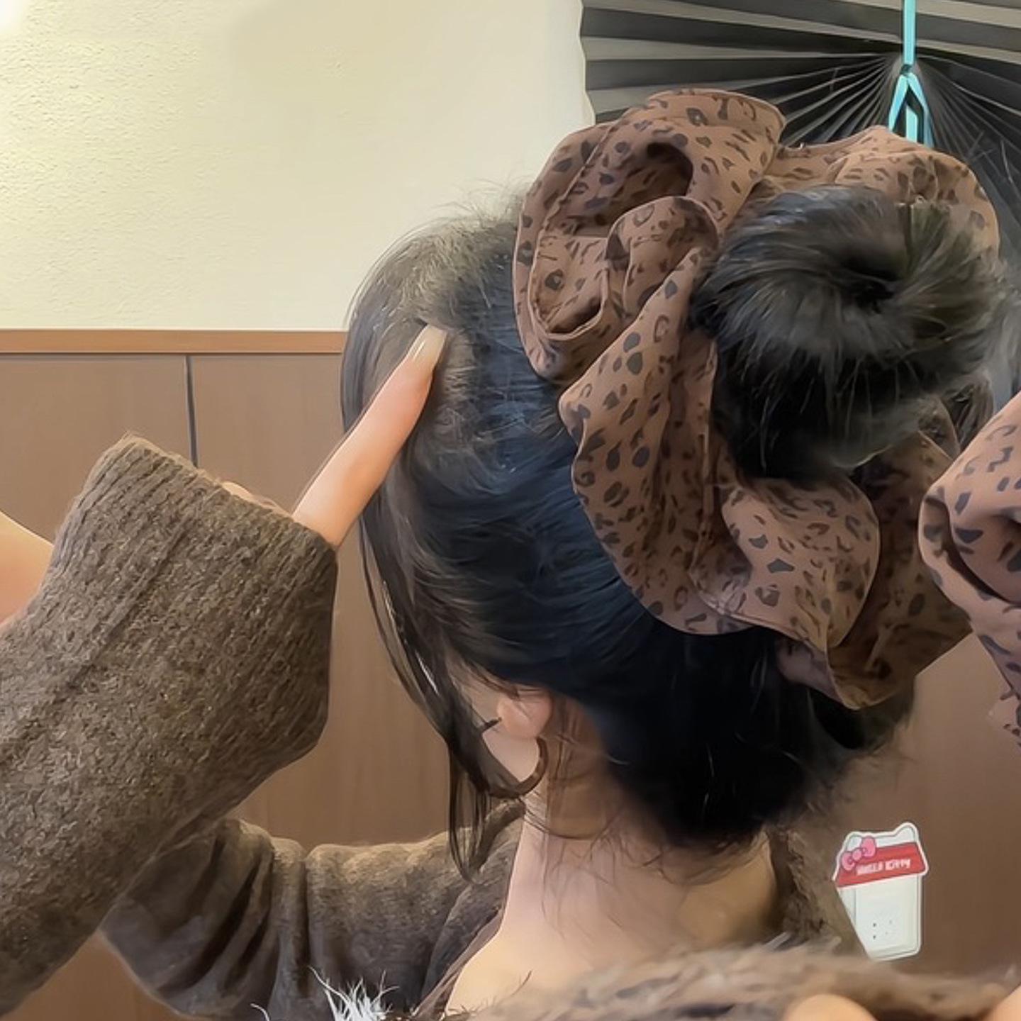 Резинка-скранч большого размера с леопардовым принтом в стиле Y2K - Сладкий и крутой осенний аксессуар для волос темный кофе