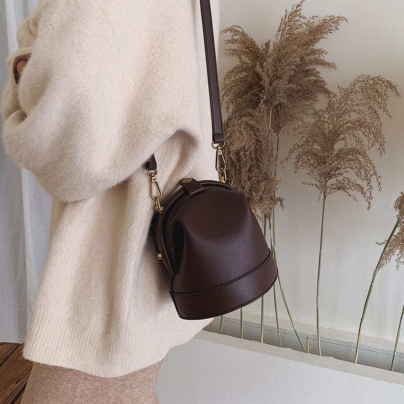 Geantă simplă pentru femei, geantă de tip găleată pentru umăr, cu totul pentru asortarea modului, de culoare pură, pentru petrecere a timpului liber, de mare capacitate, din piele PU