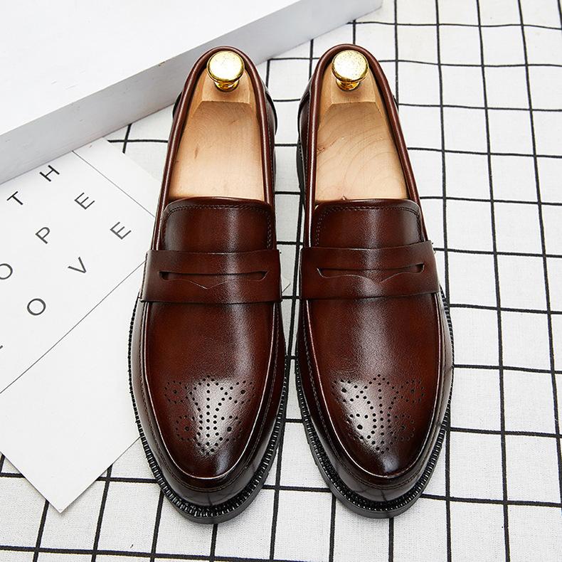 Fashion Luxury Loafers Men Casual Shoes Slip On Leather Dress Shoes Plus Size 38-46 Brogue Carving Loafer Soft Driving Shoes