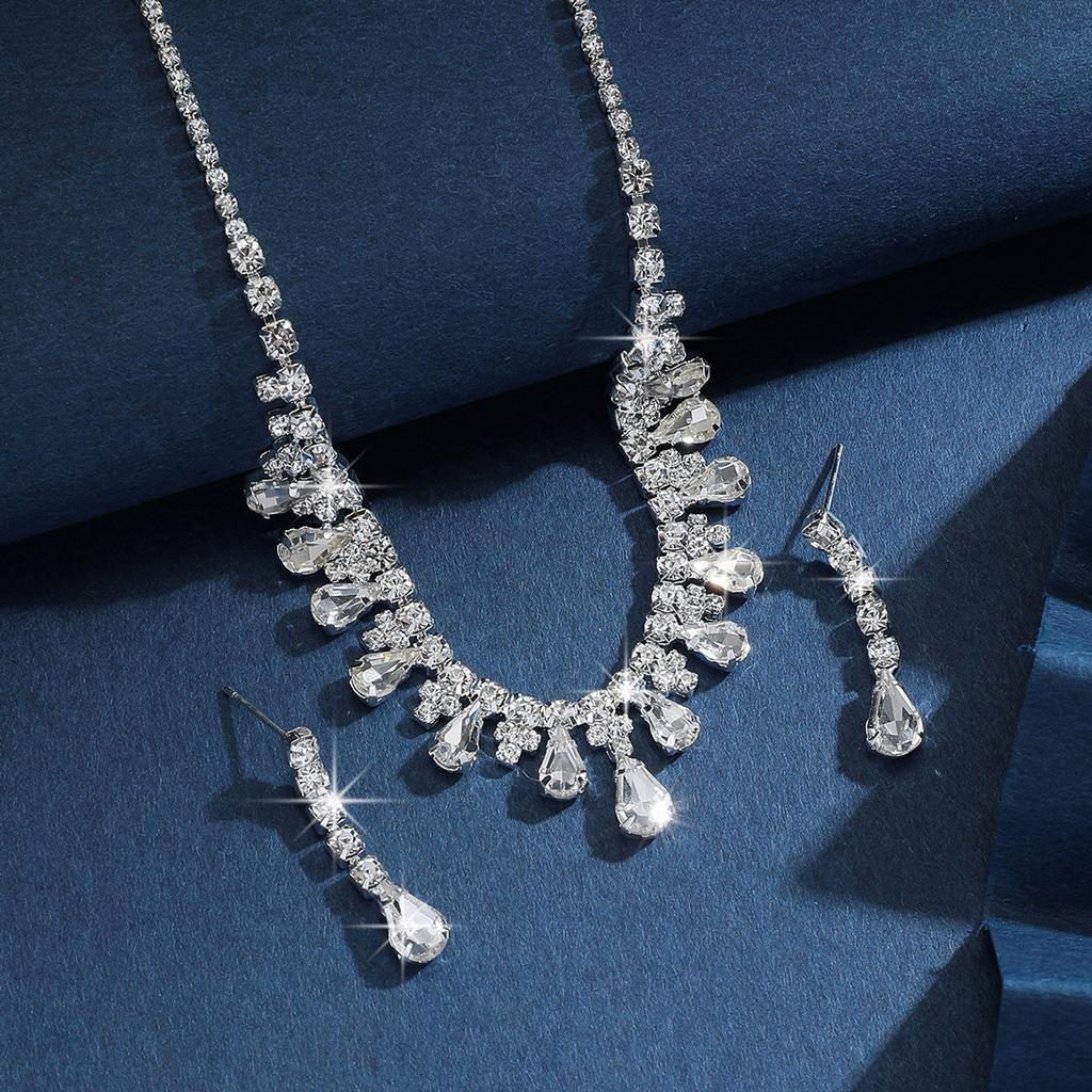 Necklace and Earrings Two-piece Set Blue Elegance Clavicle Chain Wedding Clothing Accessories