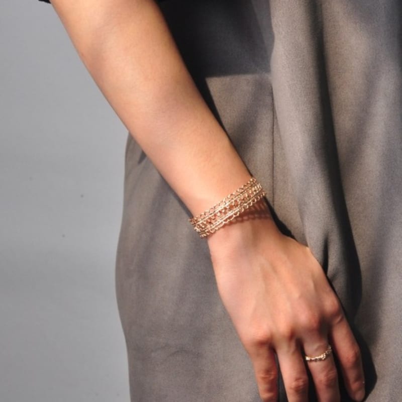 

ZOENA lace up bangle pink gold