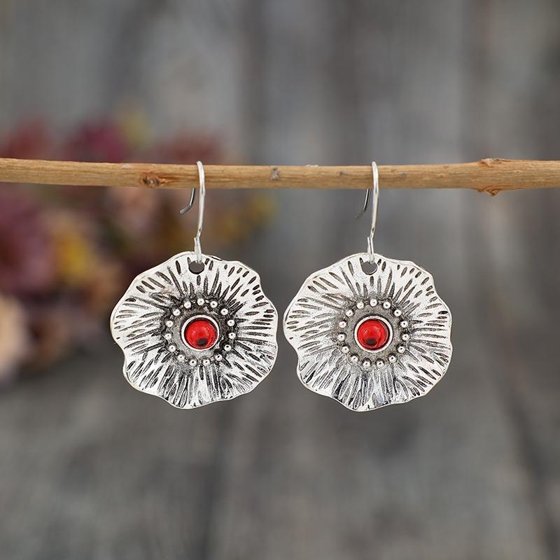 

Этнические круглые серьги-цветы с красным камнем, винтажные, оригинальные, из металла медного цвета с резным узором, серьги-подвески для женщин