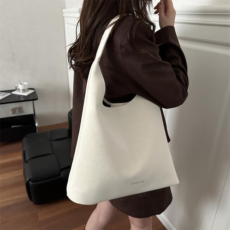 Große Bucket Bag im Street Style für Damen mit Magnetverschluss und Polyesterfutter