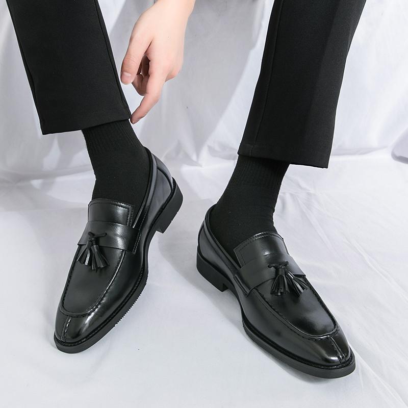 Fashion Senior Tassel Loafers Shoes Mens Slip On Driving Moccasins Mens Comfortable Leather Shoes Wedding Fashion Business Casual Shoes