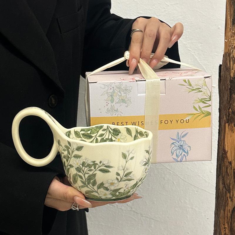 

Цветы как парча, чашка с ручкой, кофейная чашка высокой ценности, керамическая чашка для воды, офисная кружка большой емкости, подарок на день рождения. 401-500ml