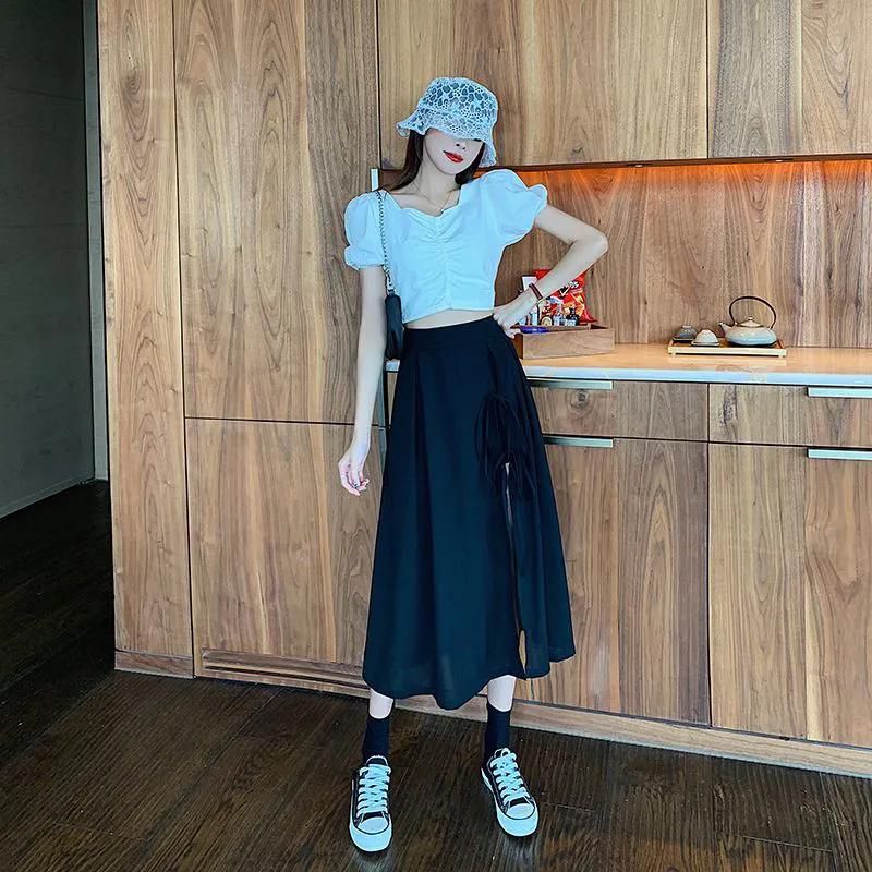 WTEMPO Black Elastic High Waist Loose Solid Color Casual Long Pleated Skirts WomenFour Seasons A-line Lacing-up Side Split Skirts