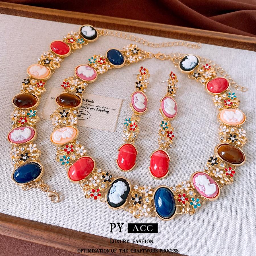 French Court Style Needle Diamond Earrings Necklace Retro Exaggerated Stud Earrings Design Sense Earrings Jewelry Set