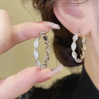 Twisted Earrings Simple Light Luxury Design Earrings Fashion Personality Temperament Earrings