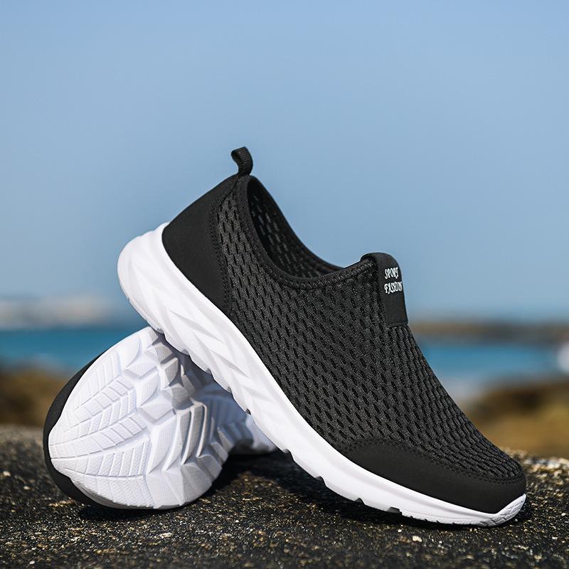 Large size outdoor summer new casual mesh soft sole light breathable running shoes sports shoes