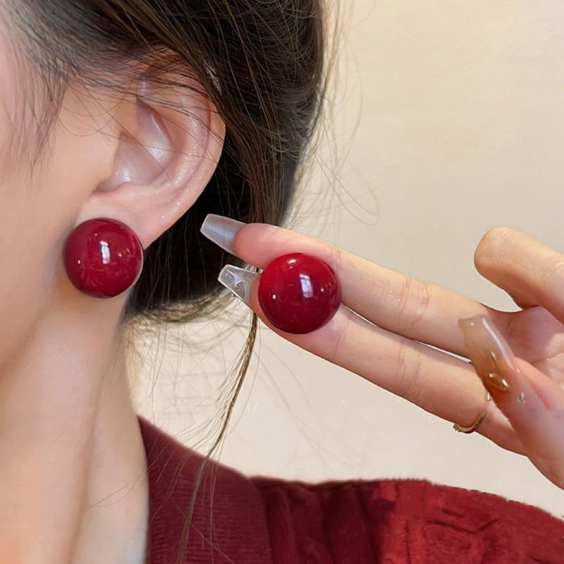 

French Large Half Round Imitation Pearl Earrings For Women Minimalist Stud Earring New Light Luxury Vintage Wedding Jewelry красный