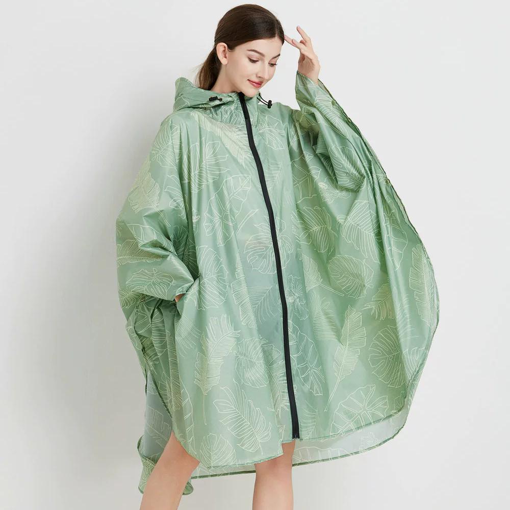 Große Größe Atmungsaktive Frauen Regenmantel Leichte Regen Mantel Poncho Damen Wasserdicht Mann Regenmäntel Erwachsene Winddicht Mantel