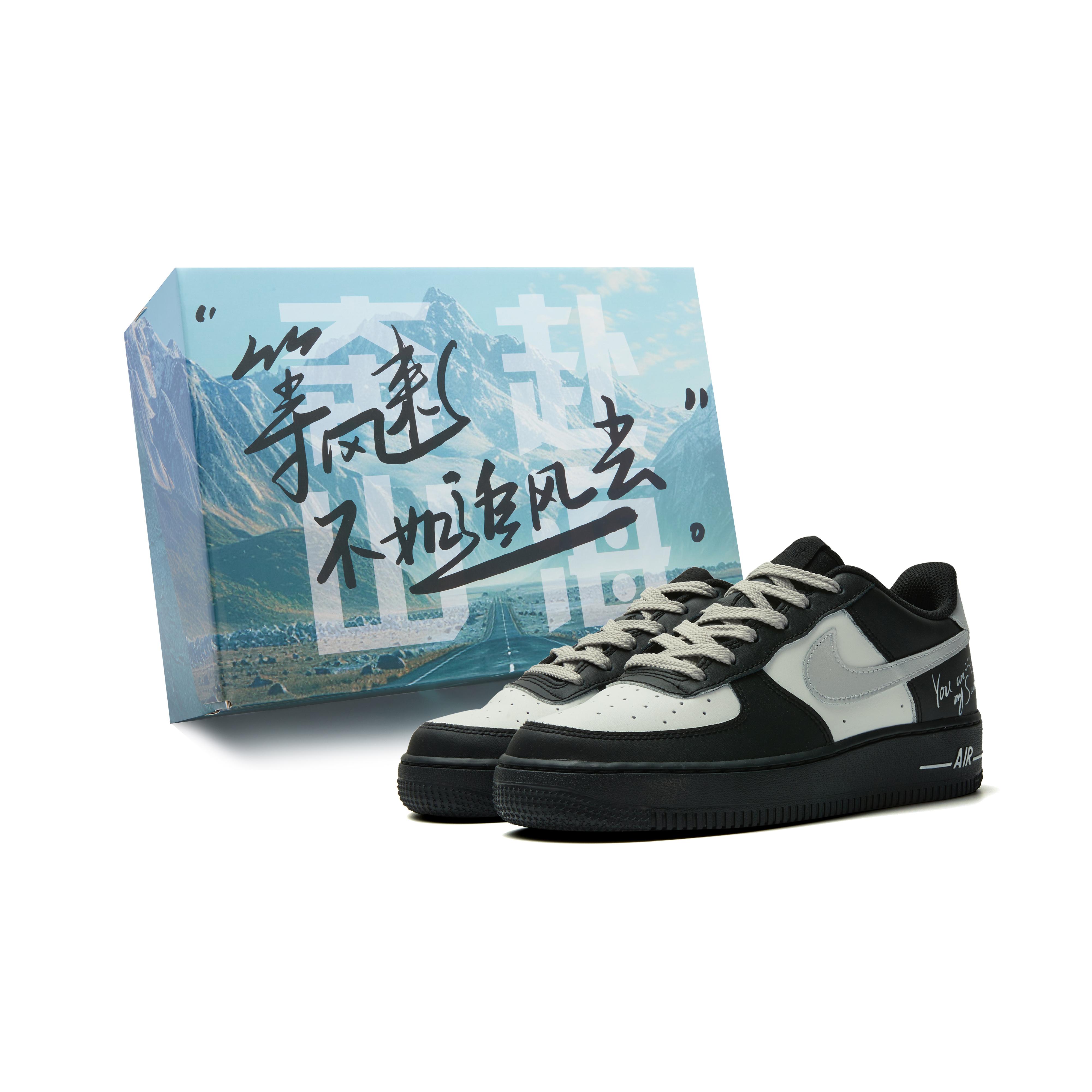 

Nike Air Force 1 Slip Resistant Abrasion Resistant Low top Skateboard Shoes Unisex Black Silver CW2288-001(Team575-) 35.5