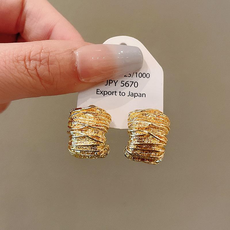 Silver needle pleated ring geometric earrings individuality simple cold wind stud earrings niche design temperament earrings