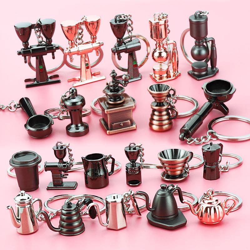 3D Mini Legierung Metall Kaffeeausrüstung Schlüsselanhänger Moka Kanne Kaffeetasse Eimer Schlüsselanhänger Café Geschenk für Kaffeeliebhaber Schlüsselanhänger Anhänger