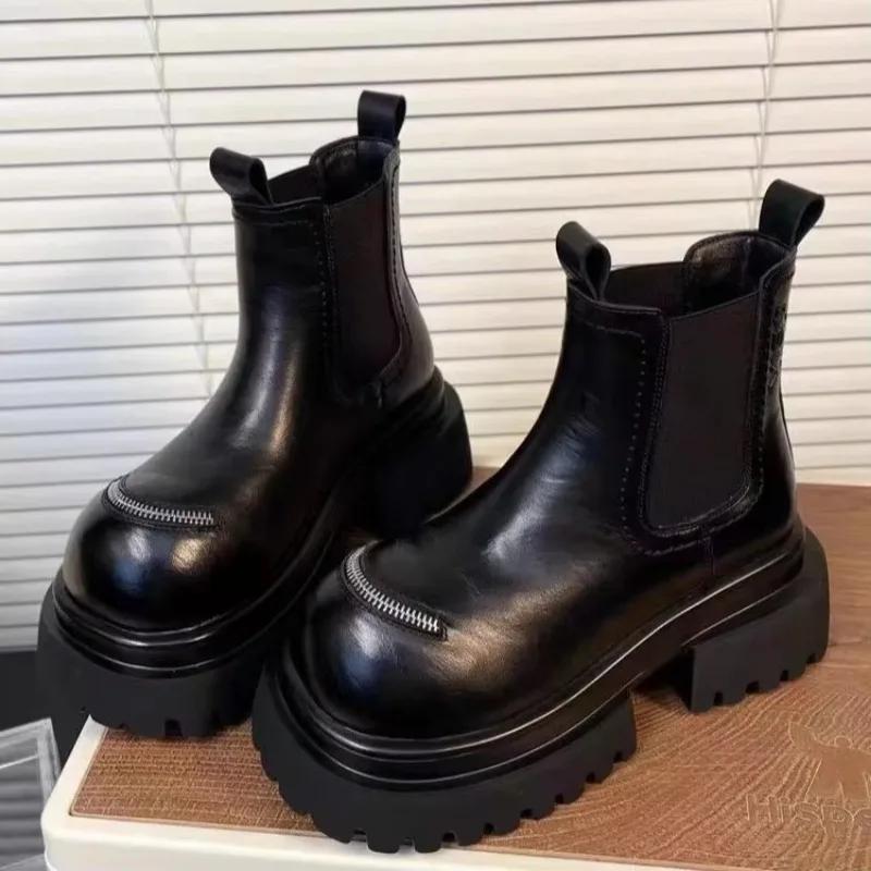 2025 New Women's Thick-soled Short Boots Autumn and Winter Shoes Elegant Modern Chimney Boots Round Head Middle Follow