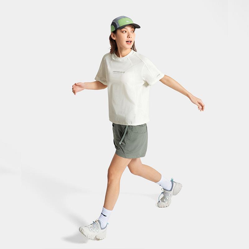 Li Ning CF Pure Color Cool Comfort Sun Protection Quick Dry Short Sleeve T-Shirt Women T-Shirt Off-White ATSV194-2