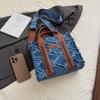 Borsa a tote in denim con bordo grezzo borsa a mano da donna