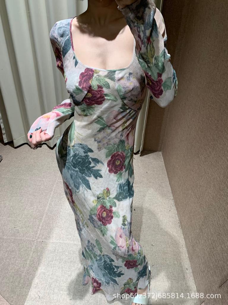 French Niche Retro Rose Print Long Sleeve Dress for Spring 2026