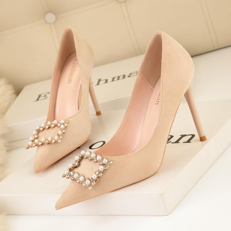 Fashion New 2025 Pointed Toe Buckle High Heels for Women Sexy Wedding Shoes Thin Stiletto Heel Dress Pumps with Pearl Detailing Size 41