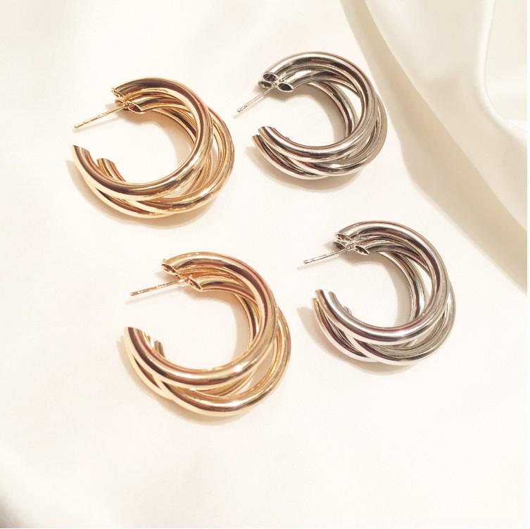 

Retro C-shaped Multi-layer Geometric Metal Stud Earrings