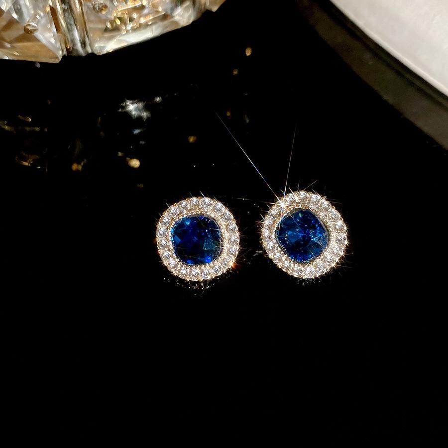 Silver Needle Geometric Rhinestone Necklace & Earrings Set