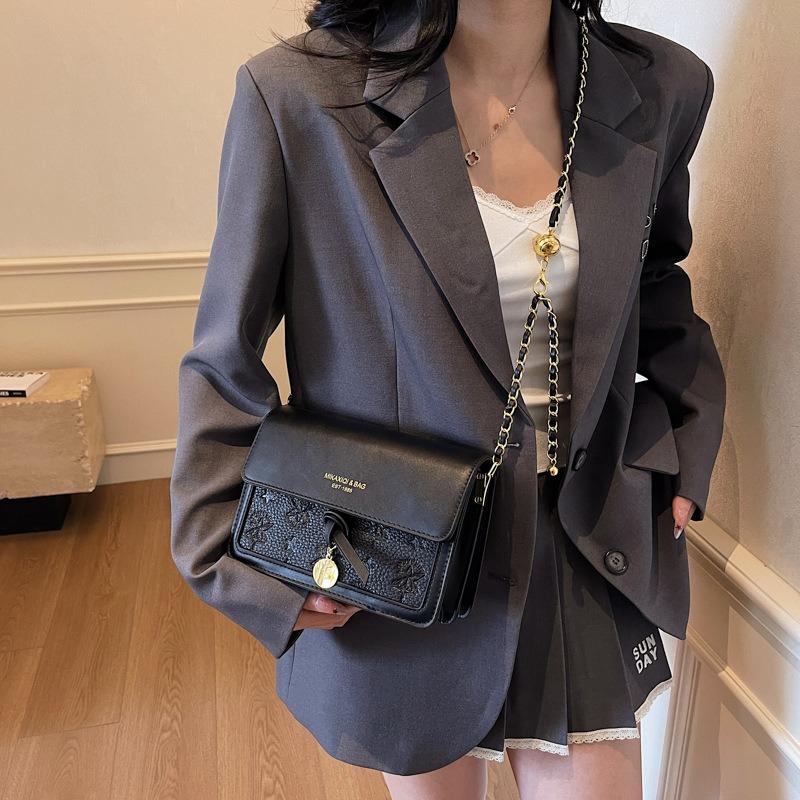 Popular bags women's new spring and summer simple versatile chain bag high-end shoulder messenger bag
