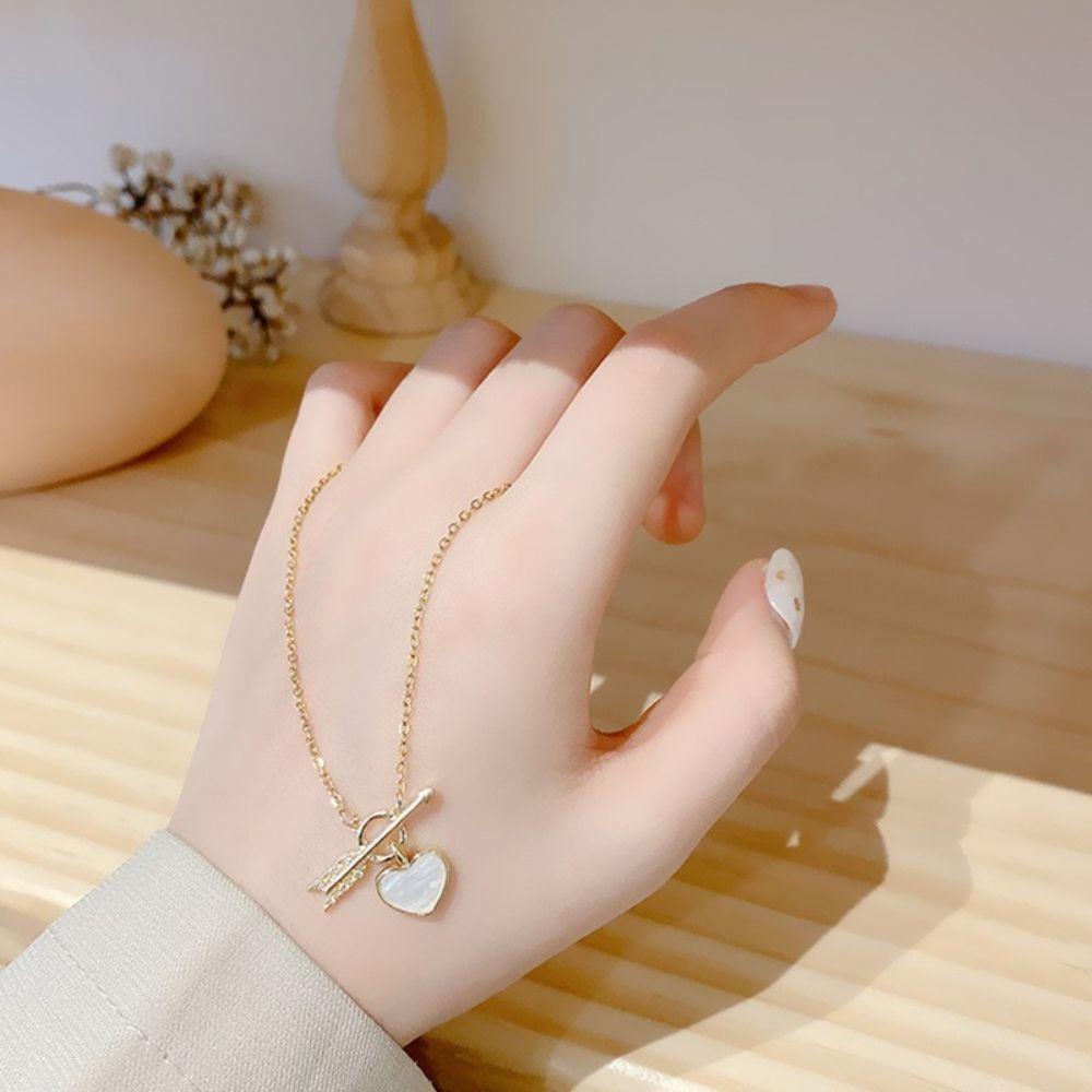 

Neck chain Women Clavicle Chain Peach Heart Drop Oil Necklace Korean Style Pendant Necklace