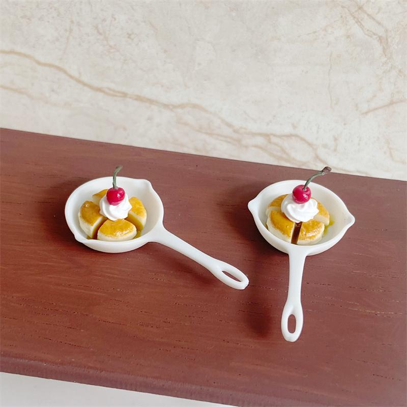 

Dollhouse Mini Frying Pan Breakfast Cherry Cream Pancake Kitchen Food Toy Model Dolls House Scene Decor Accessories