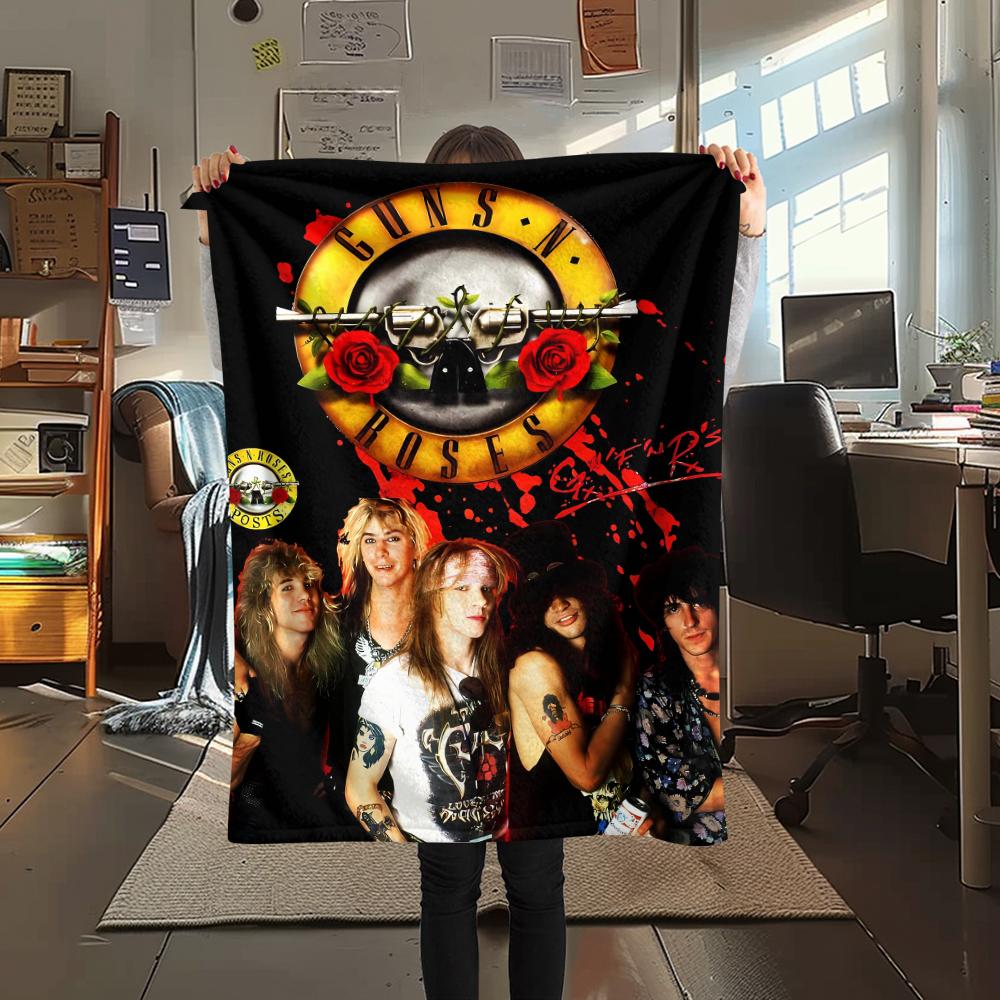 1Pc Guns&Roses Print Flannel Blanket, High quality Comfortable for All Seasons, Home Decor, Warmth and Comfort, Perfect for Gifts