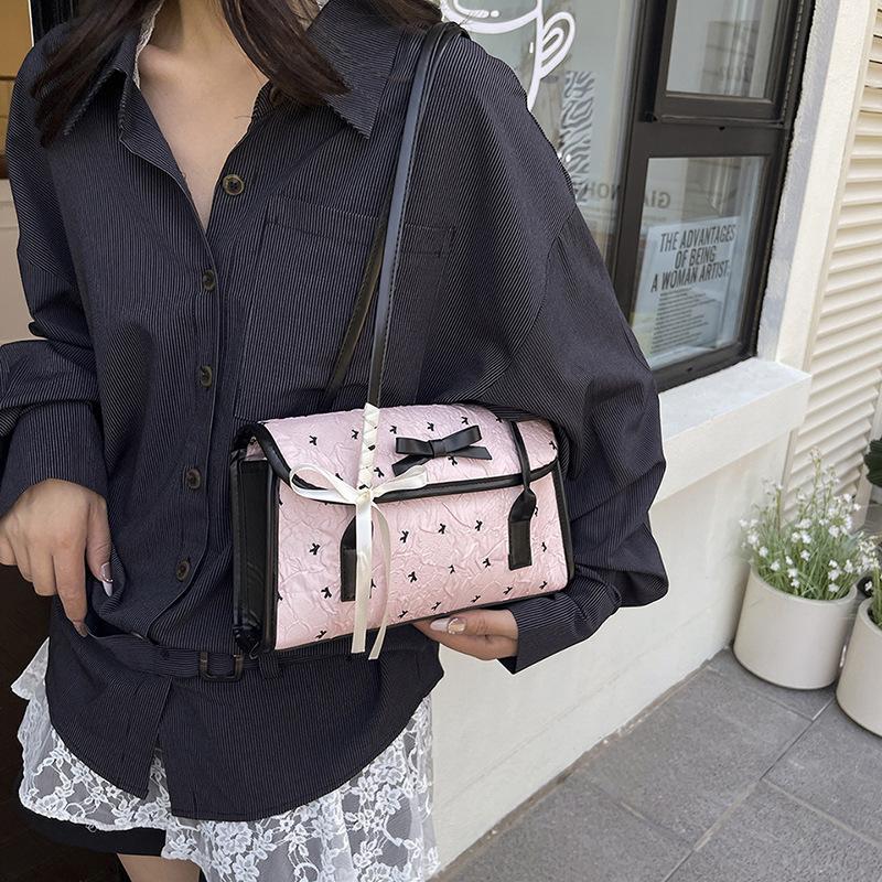 Black pink contrasting color bow small bag women's 2025 summer new shoulder underarm bag fashionable and sweet hand bag