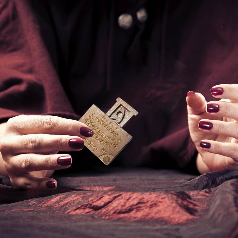 Miniature Ouija Board Wooden Pendulum Board Divination Energy Carven Plate Metaphysical Message Witch's Pendulum Board Kit