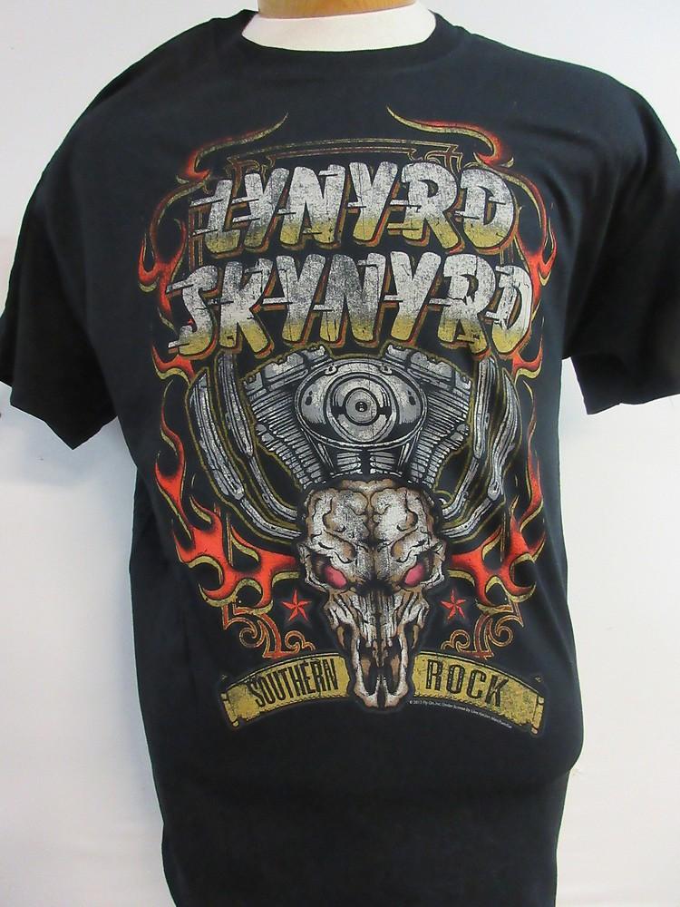LYNYRD SKYNYRD OFFICIAL OLD STOCK MERCH BAND CONCERT MUSIC  MEDIUM Unisex T-Shirt S