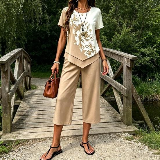 Women's Casual 2 Piece Sets Short Sleeve Crew Neck Top And Cropped Pants Sets Summer Floral Lounge Outfits