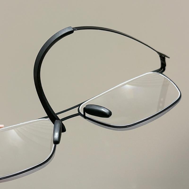 Ultra-lightweight Metal Photochromic Anti-blue Light Presbyopic Glasses Luxury Business Sun Protection Eyeglasses 0 To +4.0