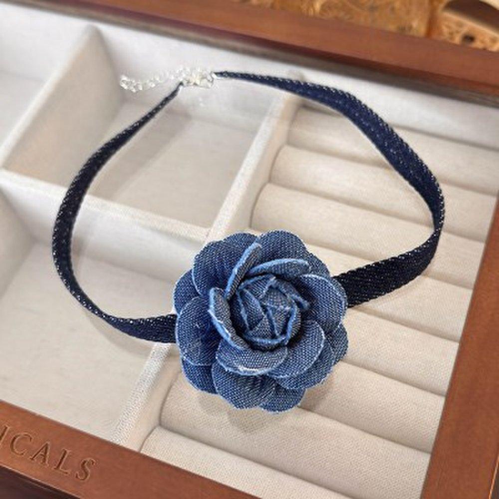 Lovely Corsage Volume Denim Choker