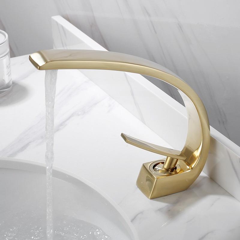 Waschbecken Armatur Moderne Badezimmer Mischbatterie Schwarz/Gold Waschbecken Armatur Einhebel Kalt und Warm Wasserfall Armatur Haushalt