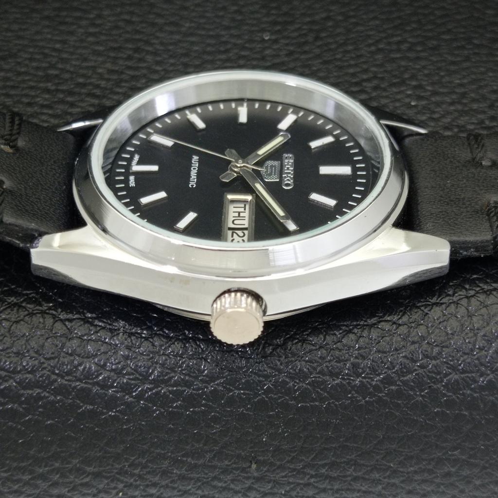 JAPAN VINTAGE SEIKO 5 AUTOMATIC REFURBISHED MENS BLACK DIAL WATCH a440614-4 Sk-a440614
